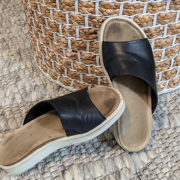 Classic Ecco black leather slides - Picture 6 of 7